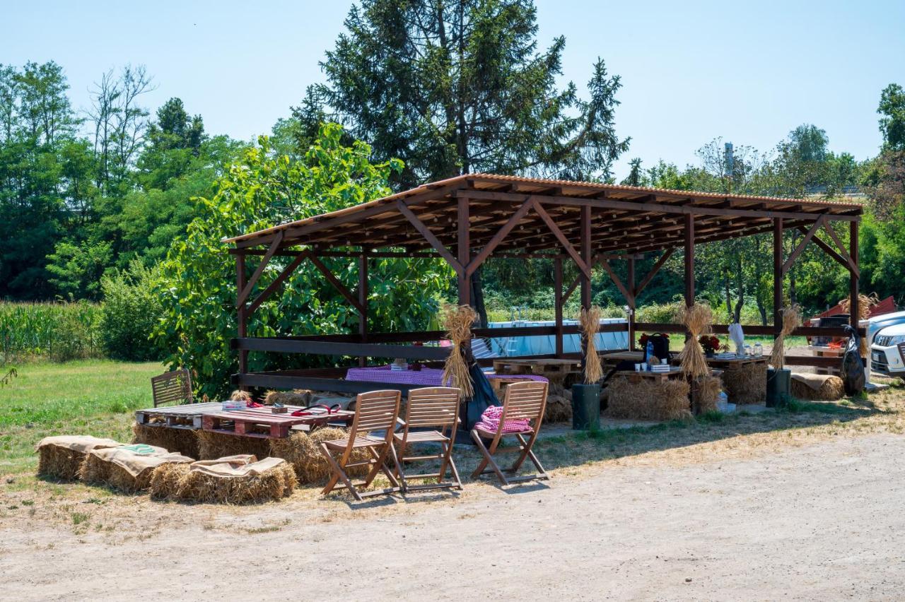 Agriturismo Why Farm Marano Ticino ภายนอก รูปภาพ