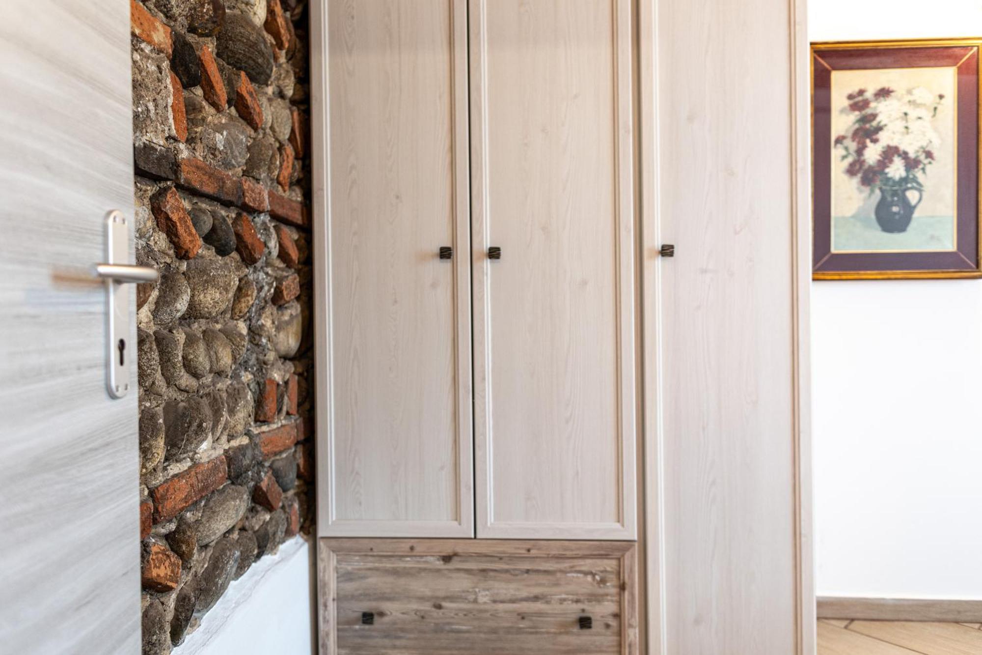 Agriturismo Why Farm Marano Ticino ภายนอก รูปภาพ